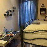 Casa Friends Lingotto Ospedali Metro Spezia 4*