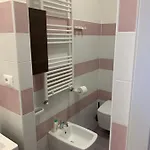 Casa Friends Lingotto Ospedali Metro Spezia 4*