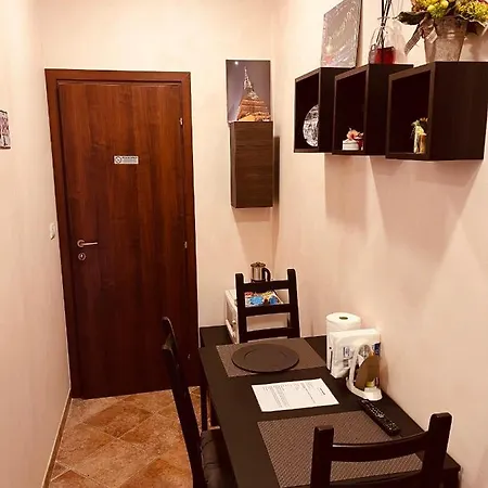 Casa Friends Lingotto Ospedali Metro Spezia Guest house *