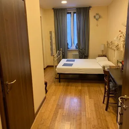 Casa Friends Lingotto Ospedali Metro Spezia 4* Turín