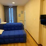 Penzion Casa Friends Lingotto Ospedali Metro Spezia 4*