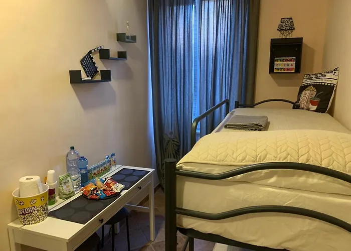 Casa Friends Lingotto Ospedali Metro Spezia 4*