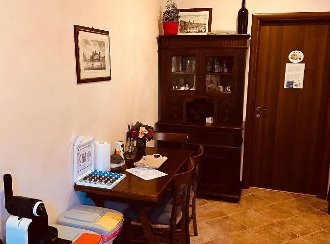 Casa Friends Lingotto Ospedali Metro Spezia Guest house 4*