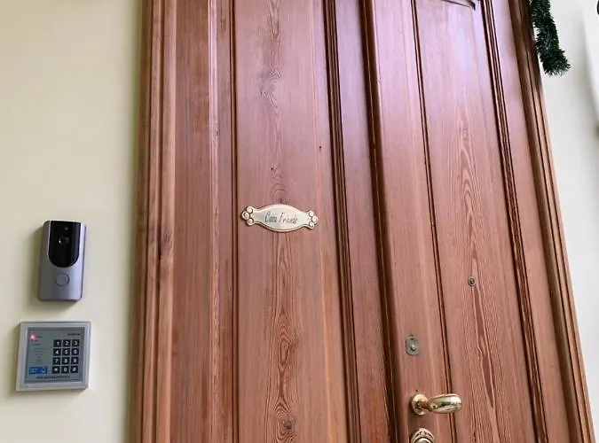 Casa Friends Lingotto Ospedali Metro Spezia Guest house 4*